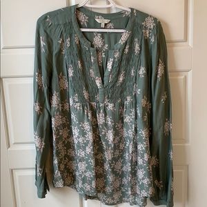 Very pretty lucky brand blouse!
